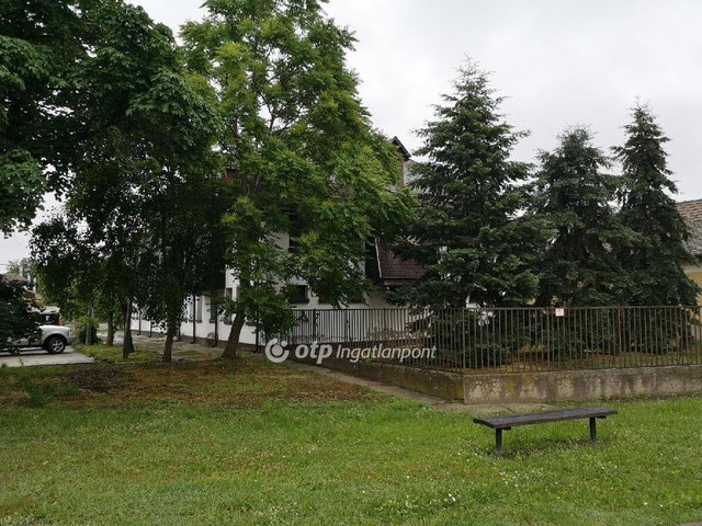 Eladó iroda, Kunszentmártonban 245 M Ft / költözzbe.hu