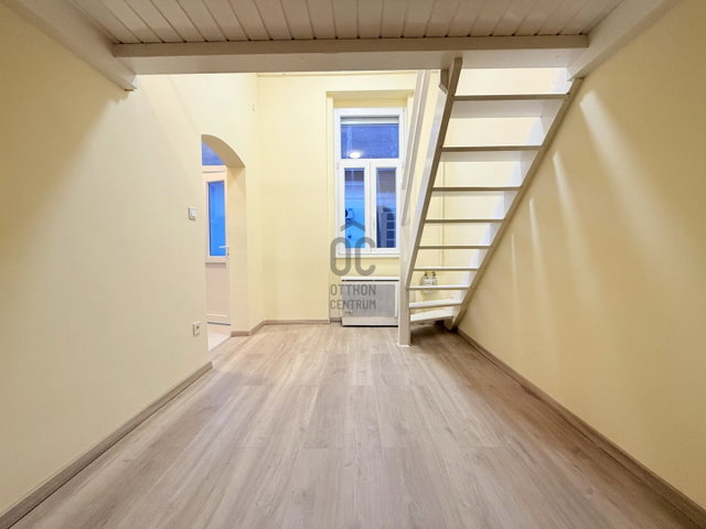Eladó téglalakás, Budapesten, VIII. kerületben, Dobozi utcában