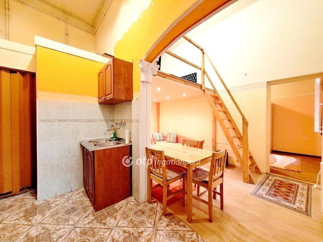 Eladó téglalakás, Budapesten, VI. kerületben 51 M Ft, 2 szobás