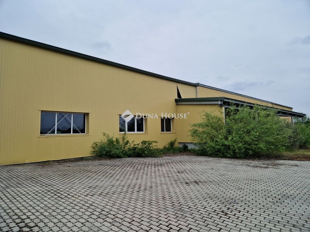 Eladó ipari ingatlan, Zajtán 185 M Ft / költözzbe.hu
