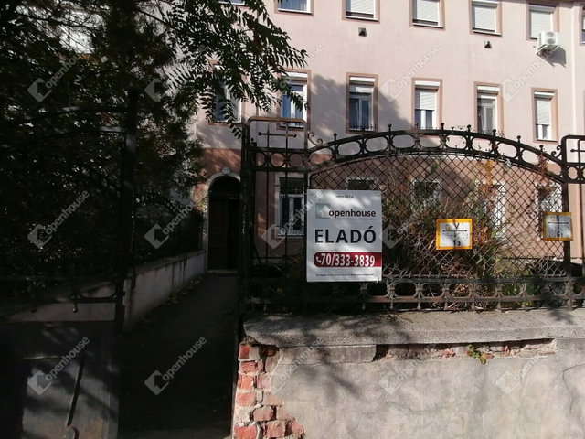 Eladó téglalakás, Győrött 29 M Ft, 1 szobás