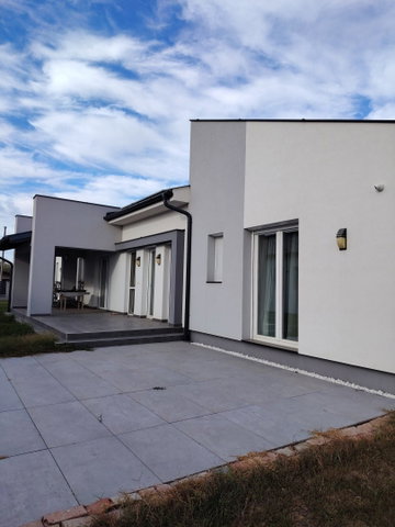 Eladó családi ház, Szegeden 215 M Ft, 4 szobás