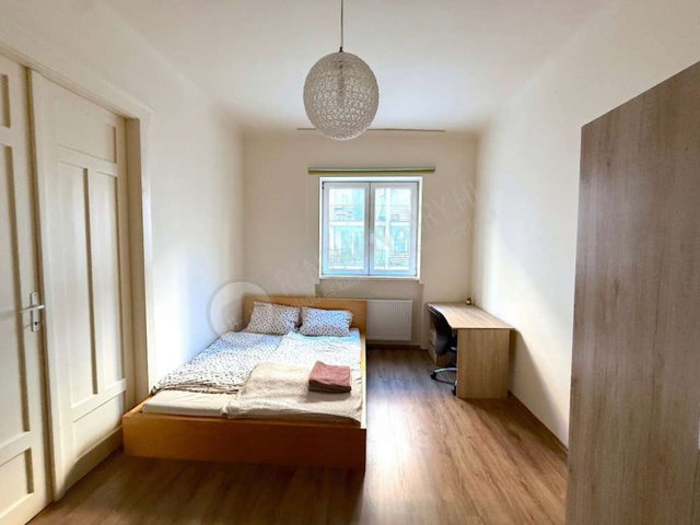 Eladó téglalakás, Budapesten, IX. kerületben, Ipar utcában