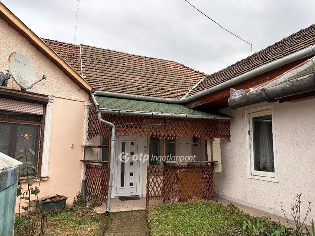 Eladó családi ház, Balassagyarmaton 28.49 M Ft, 2 szobás