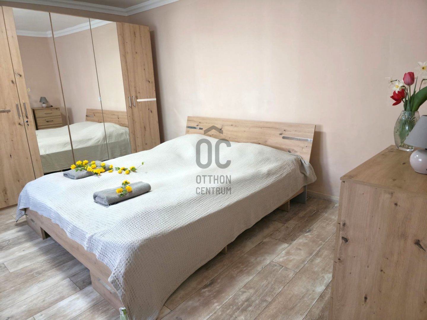 400m² · 2.399.000 ft