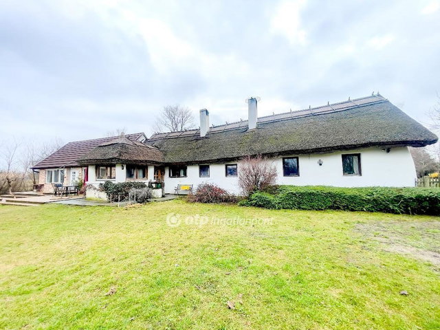 Eladó családi ház, Fehértón 128 M Ft, 2 szobás