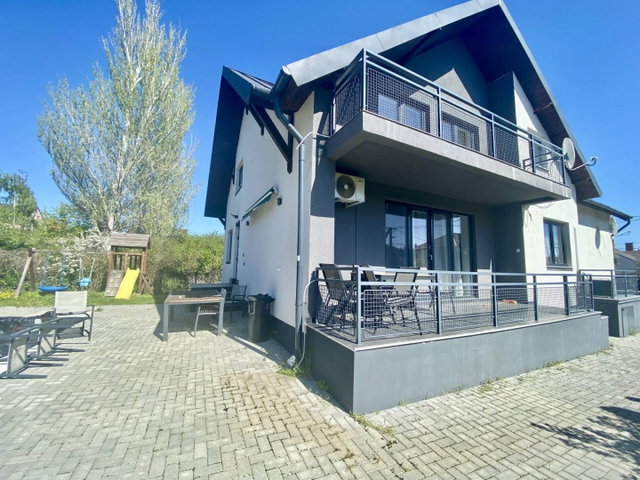 Eladó téglalakás, Balatonfüreden 74.9 M Ft, 2 szobás
