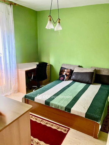 Eladó panellakás, Pécsett 48 M Ft, 2 szobás
