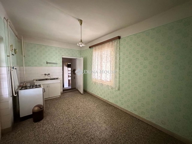 Eladó családi ház, Nagykőrösön 49.9 M Ft, 3 szobás