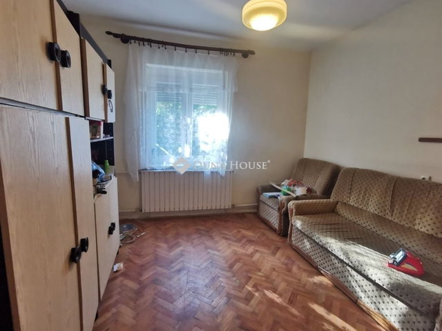 Eladó családi ház, Dunaalmáson 36 M Ft, 3 szobás