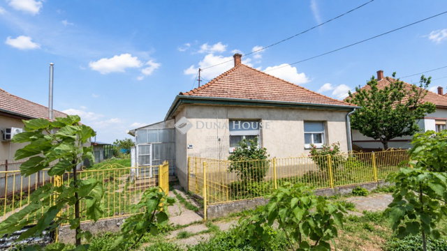 Eladó családi ház, Mezőfalván 39.9 M Ft, 3 szobás