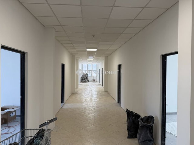 Eladó iroda, Budapesten, XXI. kerületben 32.9 M Ft, 2 szobás