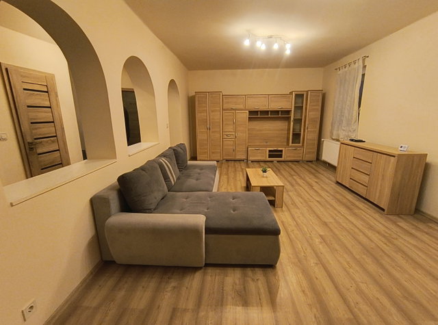 Kiadó családi ház, albérlet, Nyíregyházán 300 E Ft / hó