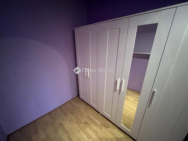 Eladó családi ház, Tápiószentmártonon 68 M Ft, 5 szobás