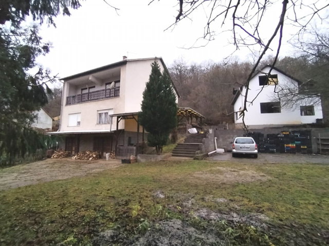 Eladó családi ház, Salgótarjánban 55 M Ft, 7 szobás