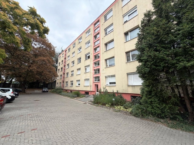 Eladó panellakás, Székesfehérvárott 43.9 M Ft, 2 szobás