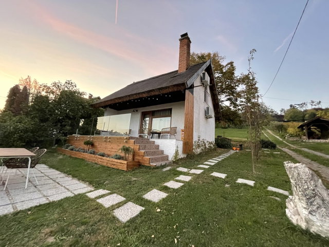 Eladó nyaraló, Vonyarcvashegyen 75 M Ft, 2+1 szobás