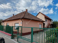 Eladó családi ház, Vecsésen 130 M Ft, 5 szobás