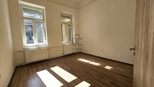 Eladó téglalakás, Budapesten, V. kerületben 189 M Ft, 3 szobás