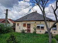 Eladó családi ház, Adácson 26.9 M Ft, 3 szobás