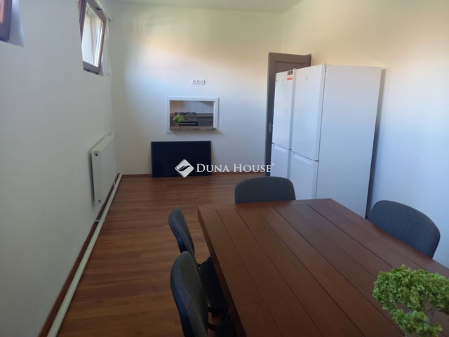 Kiadó családi ház, albérlet, Hejőkeresztúron 1200 E Ft / hó