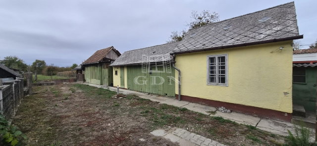 Eladó családi ház, Letenyén 28 M Ft, 1+1 szobás