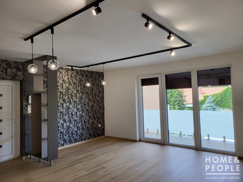3 bed · 76m² · 97.990.000 ft