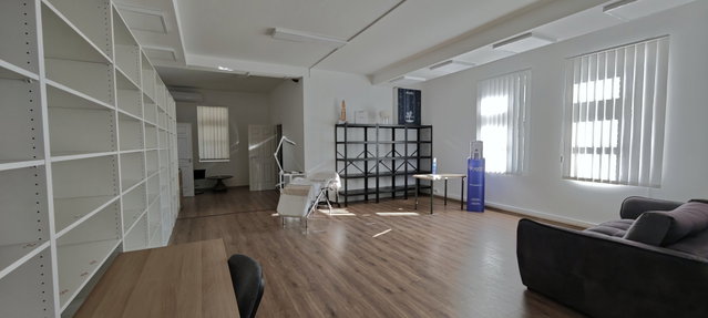 Eladó iroda, Budaörsön 299 M Ft, 6+2 szobás