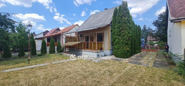 Eladó nyaraló, Szihalmon 25 M Ft, 2+3 szobás