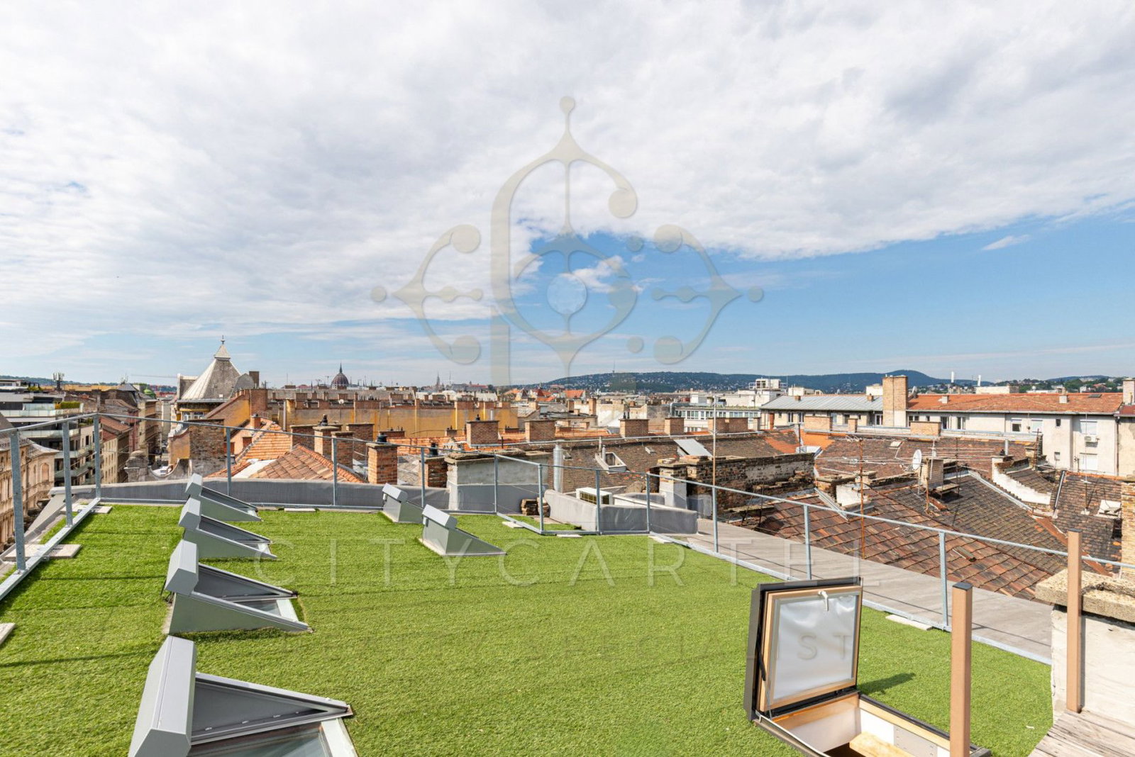 3 bed · 160m² · 275.000.000 ft