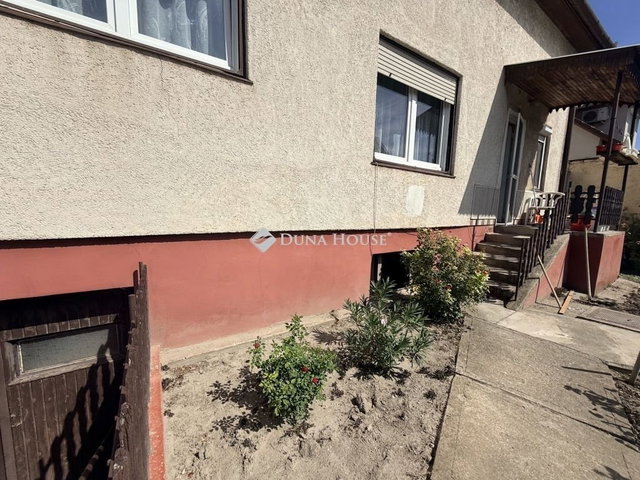 Eladó családi ház, Kecskeméten 89.9 M Ft, 6 szobás