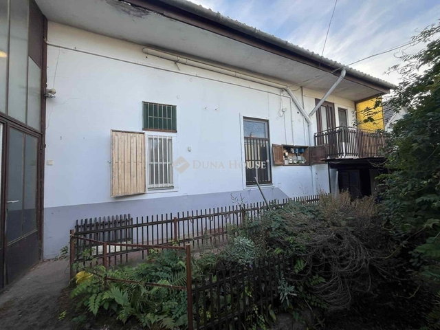 Eladó családi ház, Kecskeméten 83.99 M Ft, 6 szobás