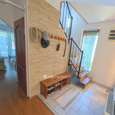 Eladó családi ház, Szigethalmon 119.9 M Ft, 4 szobás
