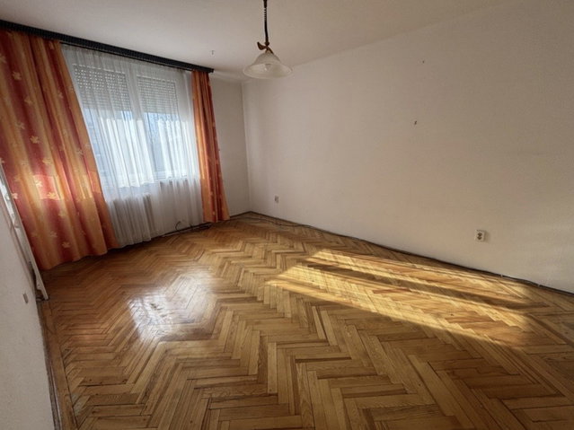 Eladó téglalakás, Tatabányán 36.8 M Ft, 2 szobás