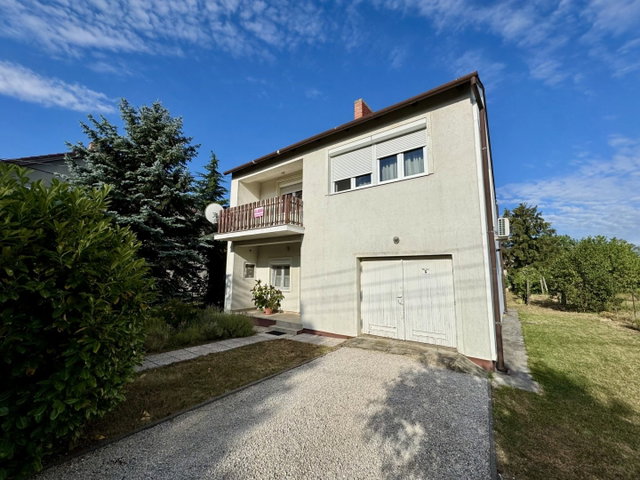 Eladó családi ház, Gyenesdiáson 89.9 M Ft, 4 szobás