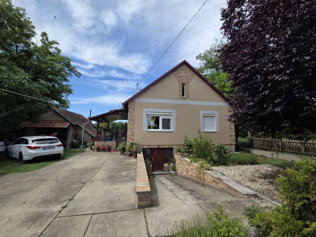 Eladó családi ház, Lakitelken 55 M Ft, 3 szobás