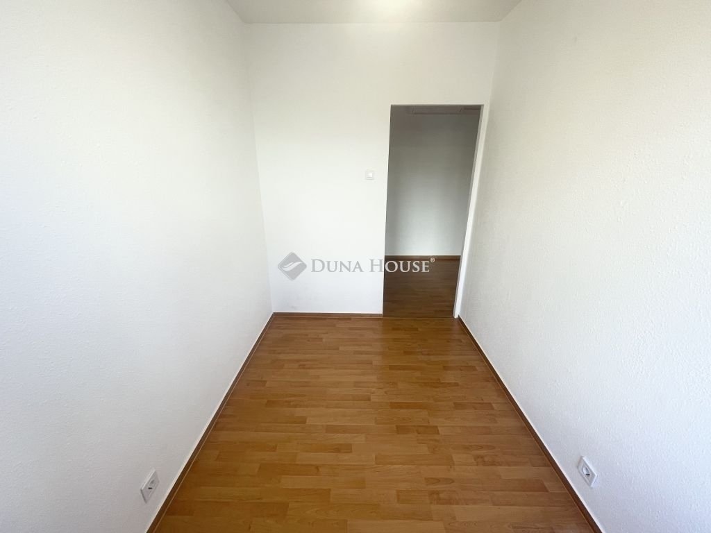 Panellakás · 3 hálószoba · 58 m² · 62.990.000 Ft