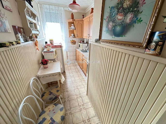 Eladó téglalakás, Nagykőrösön 32 M Ft, 2 szobás