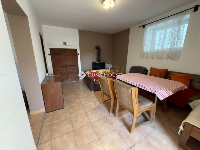Eladó nyaraló, Piliscséven 39 M Ft, 2 szobás