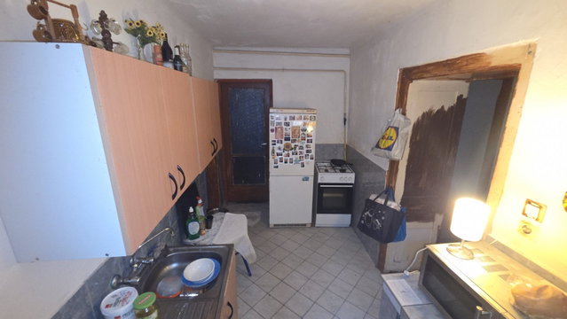 Eladó családi ház, Tácon 18 M Ft, 2 szobás