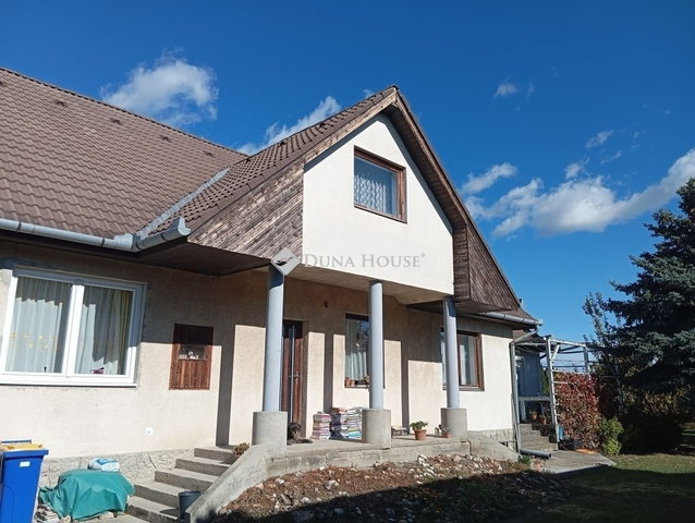Eladó családi ház, Kiskunlacházán 85 M Ft, 5 szobás