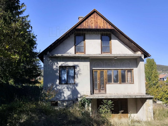 Eladó nyaraló, Csopakon 93.7 M Ft, 5 szobás