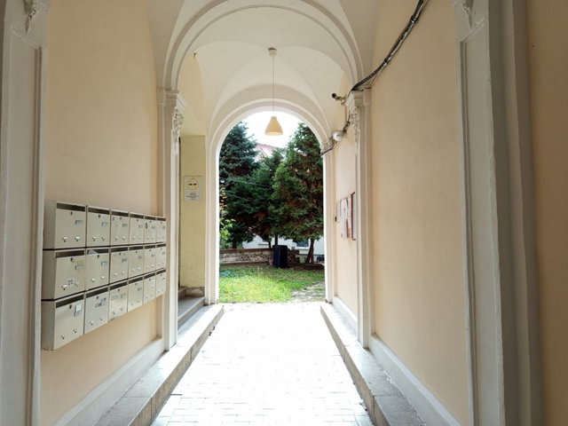 Eladó téglalakás, Budapesten, X. kerületben, Martinovics téren