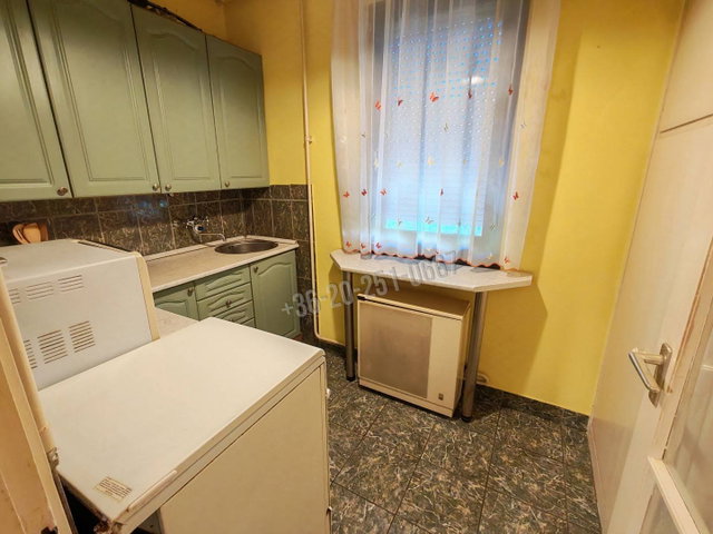 Eladó téglalakás, Mohácson 35 M Ft, 2 szobás