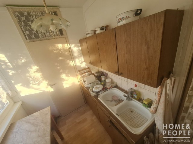 Eladó téglalakás, Hódmezővásárhelyen 34 M Ft, 2 szobás