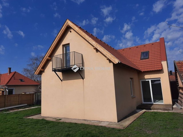 Eladó családi ház, Jászberényben 118 M Ft, 1 szobás