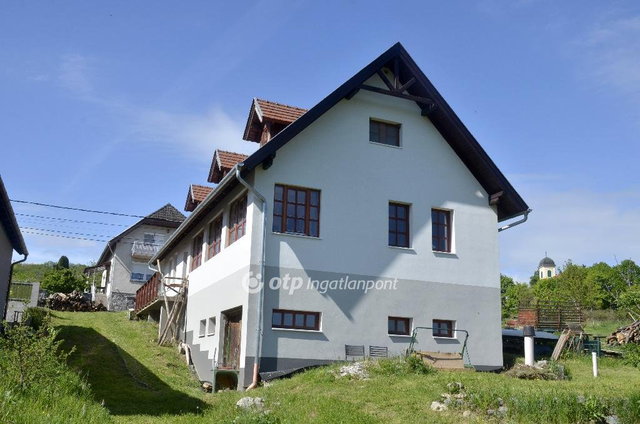 Eladó családi ház, Pilisszentlászlón 116 M Ft, 4 szobás