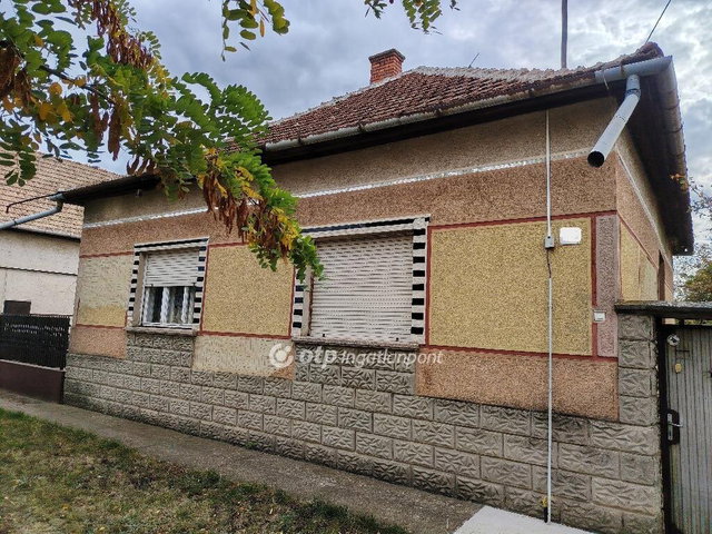 Eladó családi ház, Törökszentmiklóson 21.9 M Ft, 2+2 szobás