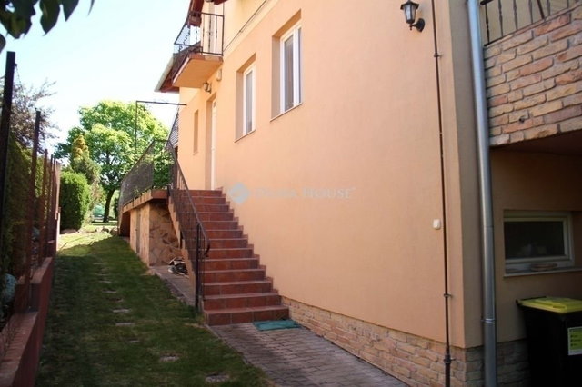 Eladó ikerház, Kistarcsán 127 M Ft, 4 szobás