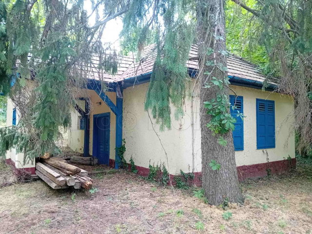 Eladó nyaraló, Balatonszárszón 44 M Ft, 1 szobás